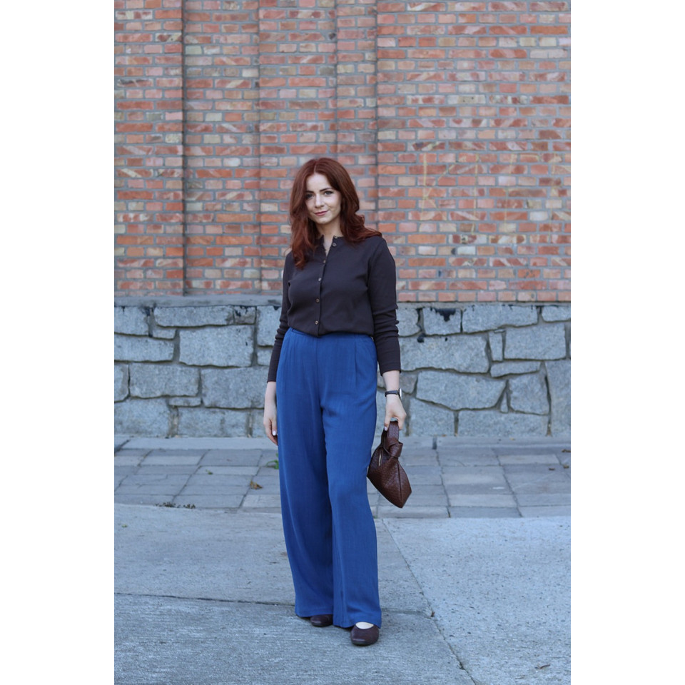 Sukiennice - Spodnie lniano - wiskozowe z szerokimi nogawkami - ciemny jeans